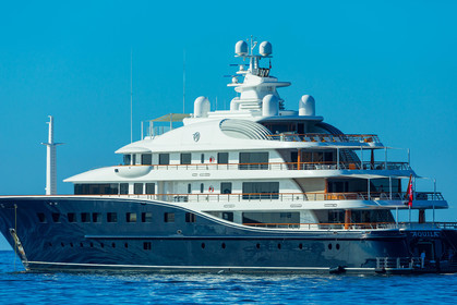 Yacht