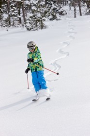 Ski en poudreuse à l'Audibergue