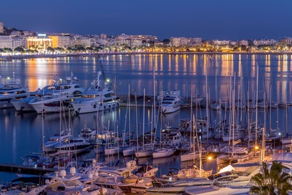 Cannes vue de l'Hôtel Radisson Blu 1835