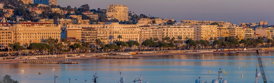 Cannes vue de l'Hôtel Radisson Blu 1835