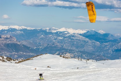 Snowkite