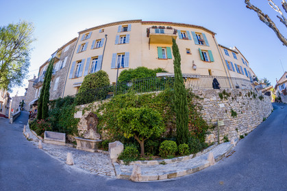 Mougins