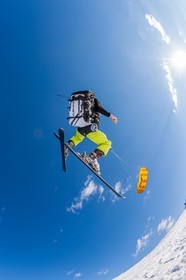 Snowkite