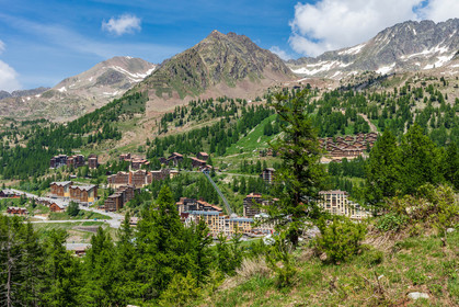 Isola 2000