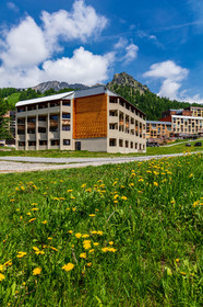 Isola 2000