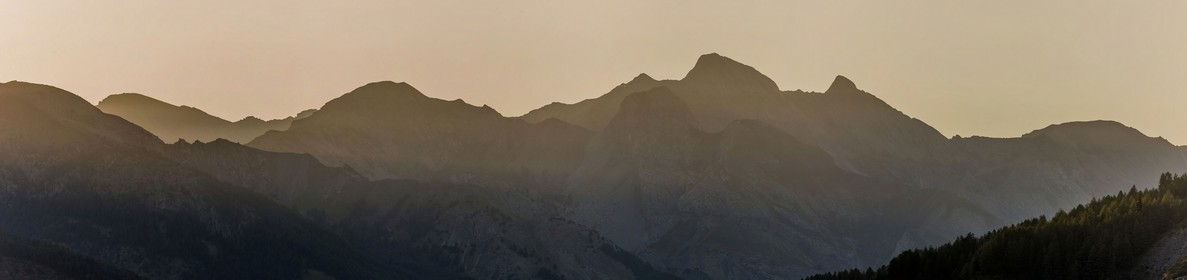 Les Trois Evêchers