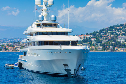 Yacht