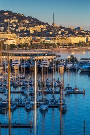 Cannes vue de l'Hôtel Radisson Blu 1835