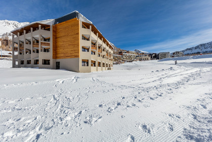 Isola 2000