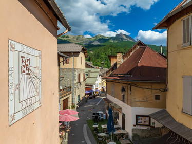 Allos