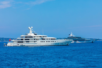 Yacht