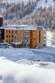 Isola 2000