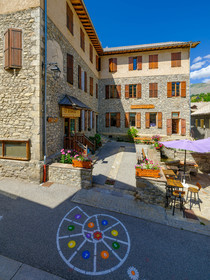 Allos