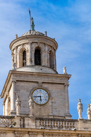 Arles