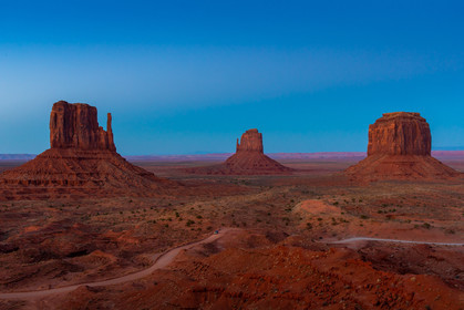 Monument Valley à la tombée de la nuit