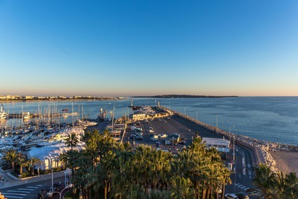 Cannes vue de l'Hôtel Radisson Blu 1835