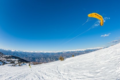 Snowkite