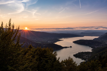 Vue sur le lac d'Annecy depuis le Col de la Forclaz
