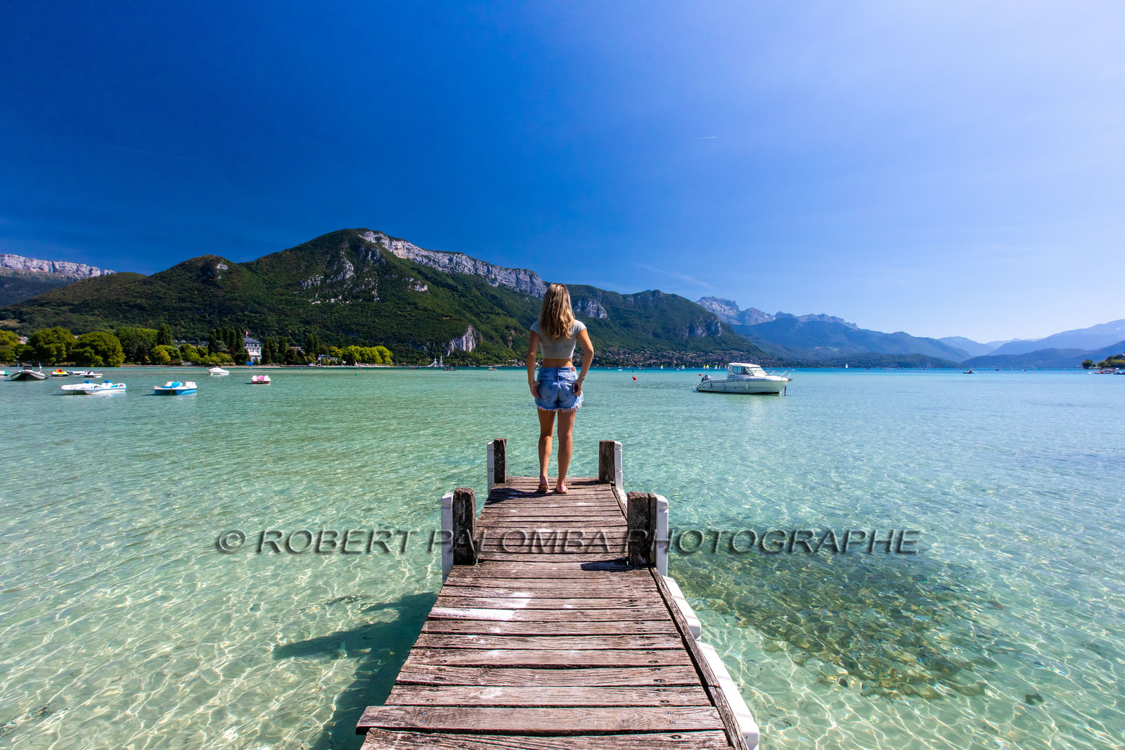 Ponton sur le lac d'Annecy