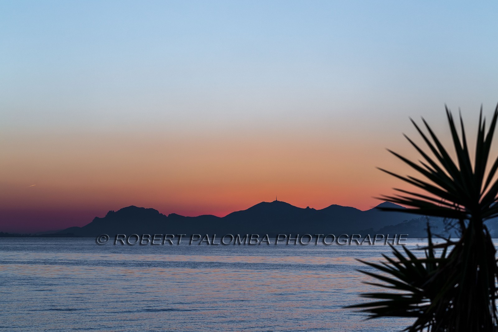 L'Estérel vu de Juan-les-Pins