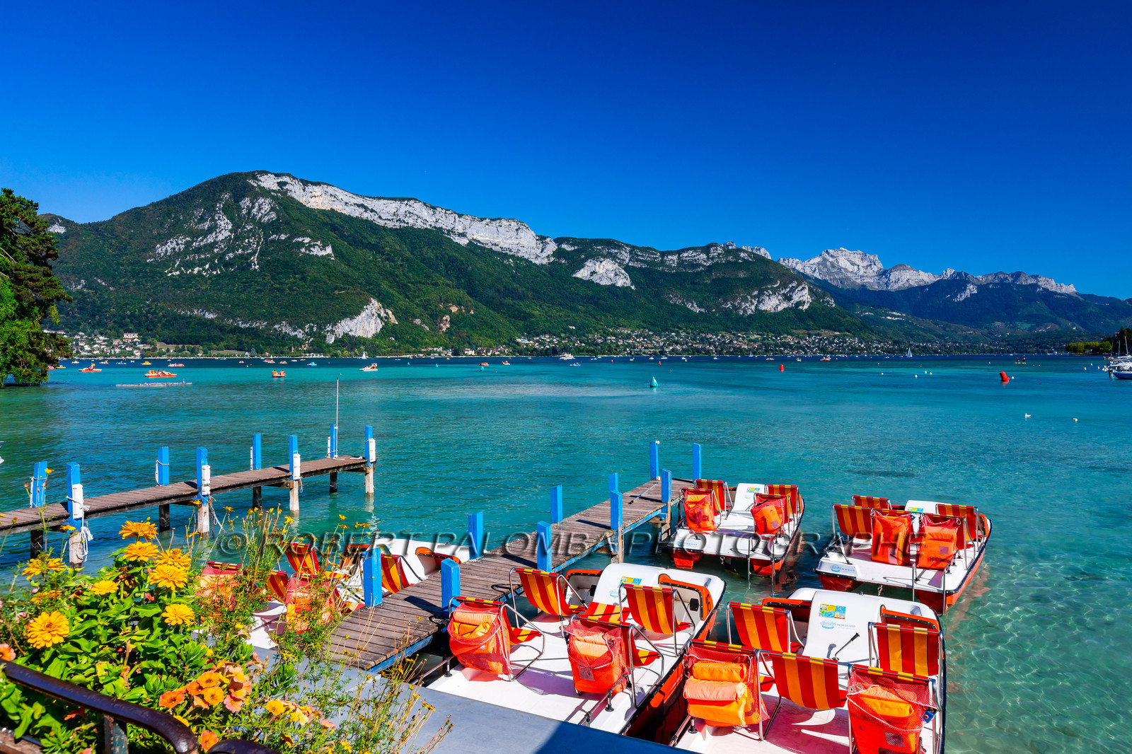 Pédalo sur le Lac d'Annecy