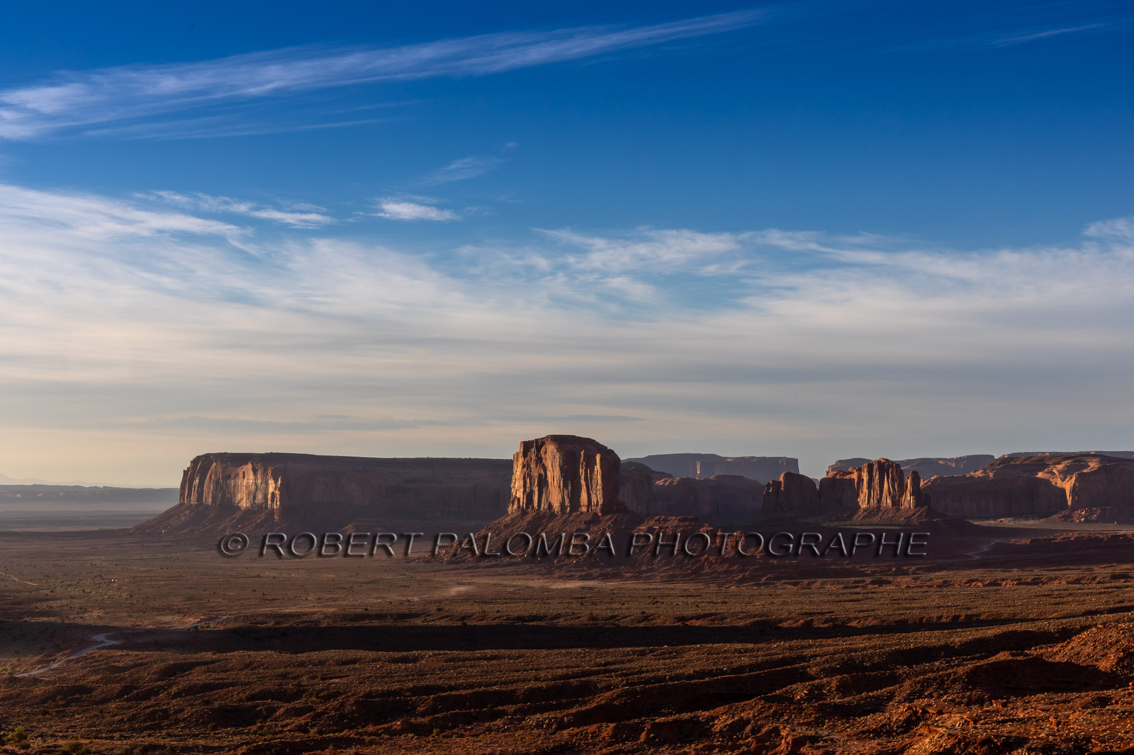 Lever de soleil sur Monument Valley